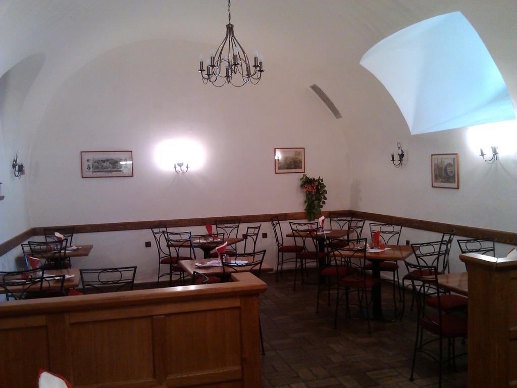 Penzion s restaurací U MLYNA COM Litovel Exterior foto